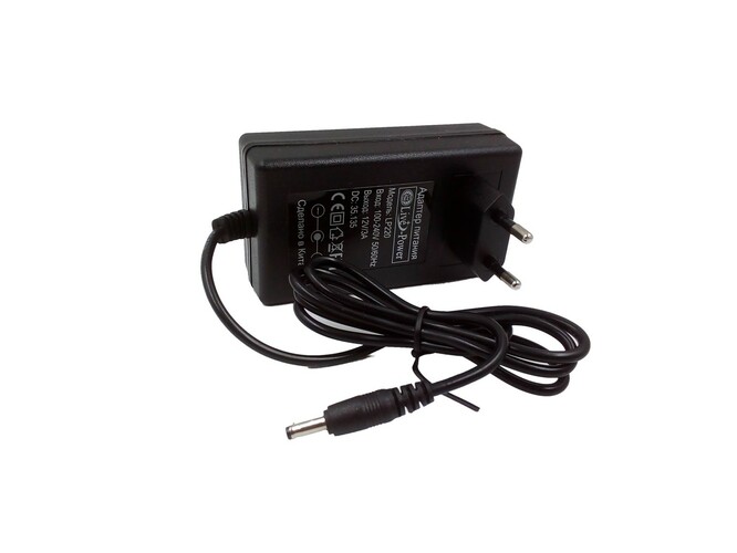 Блок питания Live-Power LP220 12V 3A 3,5*1,35 мм