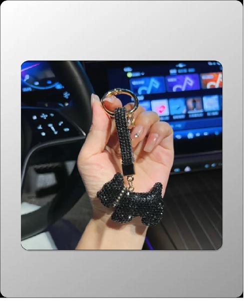 Брелок Собачка объемная стразы