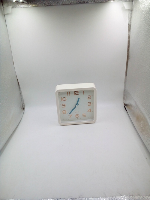 Настольные часы будильник кварцевые No brand 66882