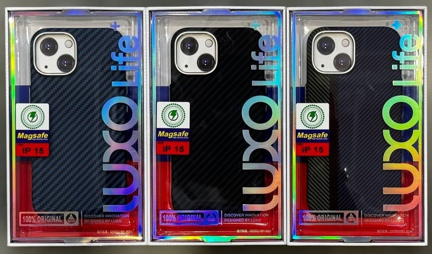 Накладка Apple iPhone 17 черный с бортиком вокруг камеры силикон+пластик Luxo SafeMag Карбон