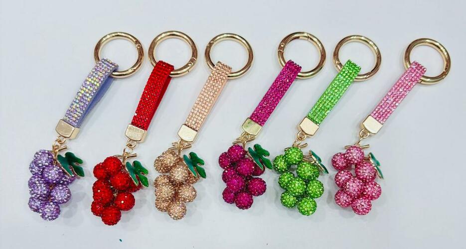 Брелок Виноград объемный стразы