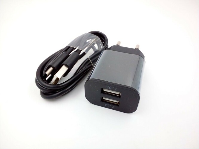 Сетевое зарядное устройство Vespa 1USB черный Type-C 2.1A